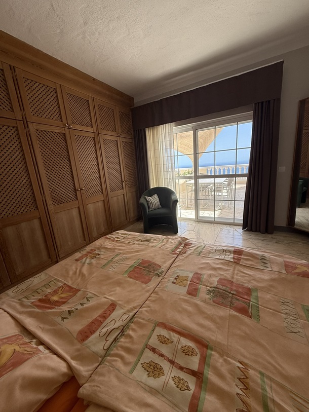 Blick aus dem Schlafzimmer 1 auf das Meer